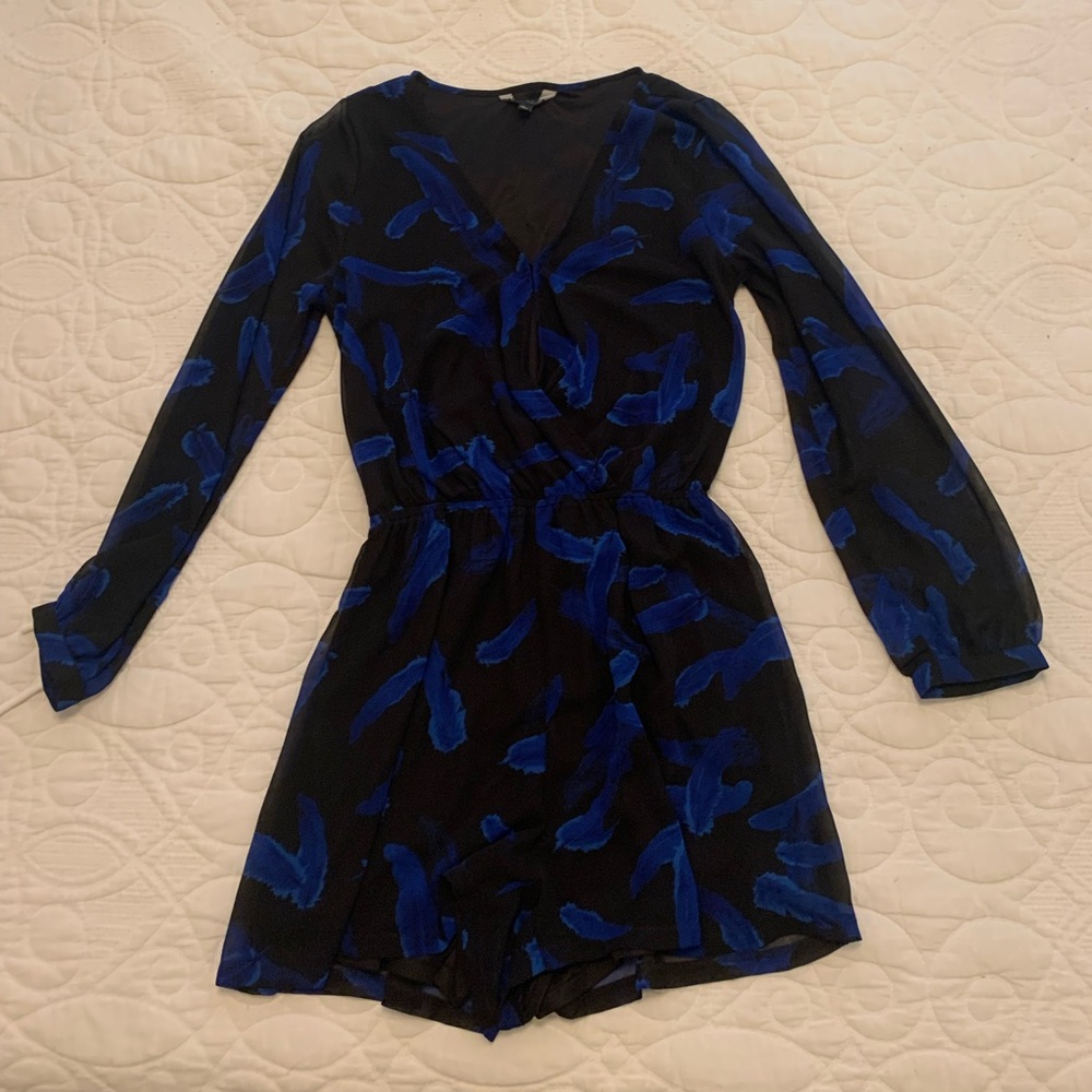Express romper size Small- great condition